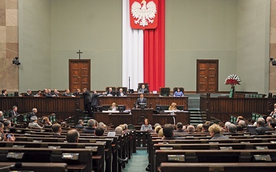 Jeśli w refendum odrzucimy finansowanie partii z budżetu państwa, Sejm będzie musiał  na nowo uregulować tę kwestię 