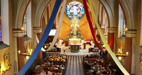 Jubileuszowa Eucharystia w kościele NMP Wspomożenia Wiernych