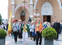 Pątnicy wyruszyli sprzed radomskiej katedry. Konferencje w drodze głosił ks. Marek Dziewiecki