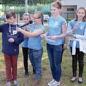 Młodzi z dekanatu lipskiego promują na festynie Światowe Dni Młodzieży
