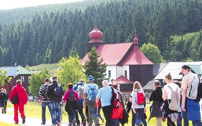  W poprzednich latach  na Mszy świętej  praktycznie nie było Czechów.  W tym roku było ich już  kilkunastu