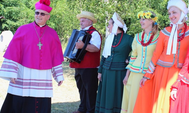 Znaki zapisane w starych lipach...