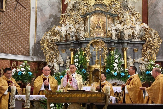 Procesja rózańcowa w Bardzie