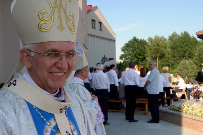 10. rocznica koronacji MB Miłosierdzia w Skarżysku-Kamiennej