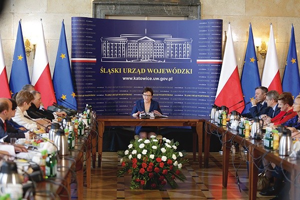 Tak zwany Program dla Śląska premier Ewa Kopacz ogłosiła podczas posiedzenia rządu, które odbyło się w Katowicach. To nie jest dobra propozycja dla Śląska, ponieważ nie uwzględnia zmian, jakie zaszły w tym regionie  w ostatnich latach