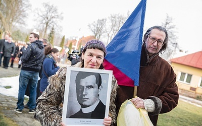 25 lutego, w 65. rocznicę śmierci ks. Toufara, kilaset osób przybyło do Číhošti, aby upamiętnić kapłana męczennika 