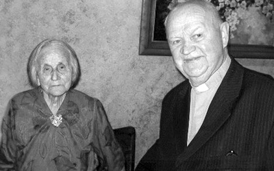  Ks. Franciszek Czernik z Marianną Popiełuszko