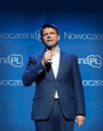 Ryszard Petru, lider nowego ugrupowania  na scenie politycznej, o nazwie Nowoczesna.PL, określa się jako „jeden z zawiedzionych wyborców PO”