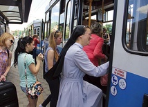  Czasem tramwaj lub autobus to dla kapłanów i sióstr zakonnych „jaskinia lwa”