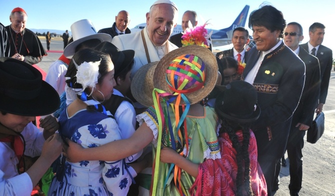 Franciszek już na boliwijskiej ziemi