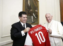 Papież spotkał się z władzami Paragwaju