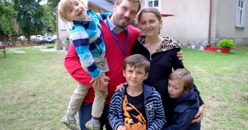 Agnieszka i Piotr Skorynko z synami
