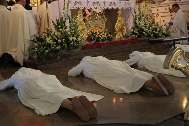 Śluby wieczyste sióstr ze Zgromadzenia Jezusa Miłosiernego