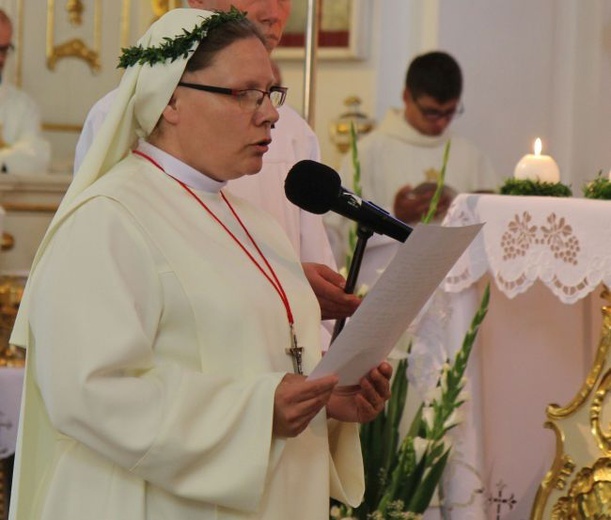 Śluby wieczyste sióstr ze Zgromadzenia Jezusa Miłosiernego