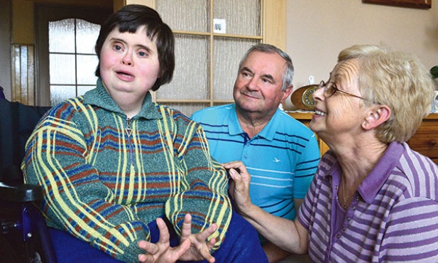  Kazimierz i Zofia Łomniccy ze swoją córką Marysią