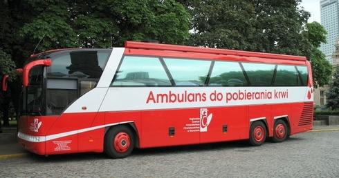 Krew może oddać dorosły, zdrowy człowiek do 65. roku życia.