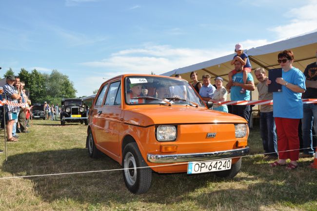 Zlot oldtimerów w Dobrzeniu Wielkim