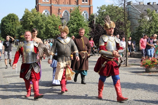 VI Odyseja Historyczna - parada w Kutnie