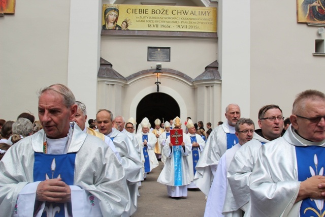 Jubileuszowy hołd dla MB Rychwałdzkiej