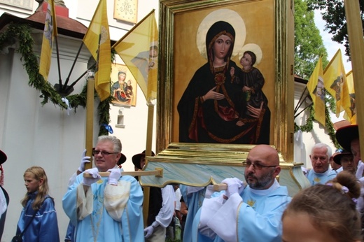 Jubileuszowy hołd dla MB Rychwałdzkiej