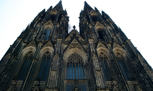Niemcy: Duży wzrost wystąpień z Kościoła
