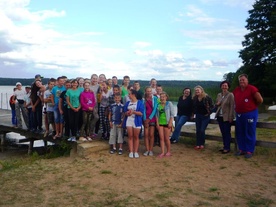 Dzieci z Litwy nad Jeziorem Łańskim