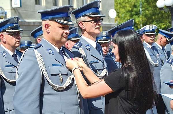 Najlepsi policjanci zostali uhonorowani medalami i awansami