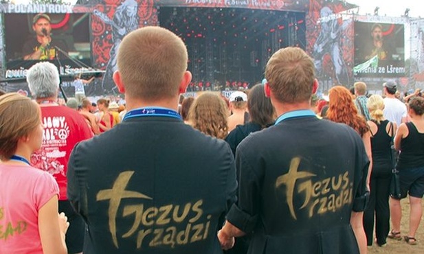 Przystanek Jezus poza woodstockowym polem