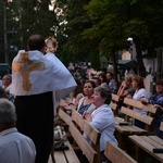 Wieczór Uwielbienia w sanktuarium św. Anny