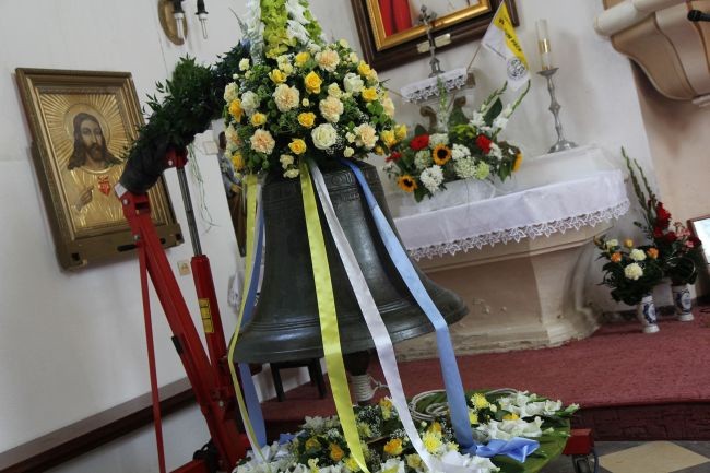 Poświęcenie dzwonu w Nowej Wsi