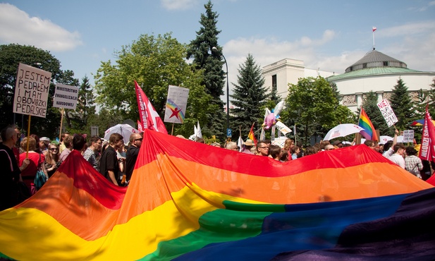 Ekstraochrona prawna dla homoseksualistów
