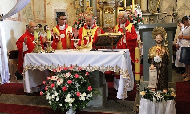 Bp Tadeusz Rakoczy przewodniczył uroczystościom odpustowym w Simoradzu