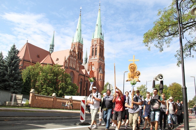 70. Pielgrzymka Rybnicka - dzień pierwszy - wymarsz