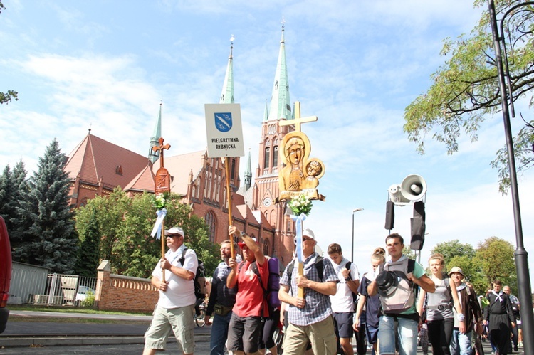 70. Pielgrzymka Rybnicka - dzień pierwszy - wymarsz