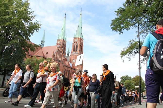 70. Pielgrzymka Rybnicka - dzień pierwszy - wymarsz