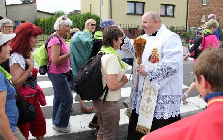 70. Pielgrzymka Rybnicka - dzień pierwszy - w drodze