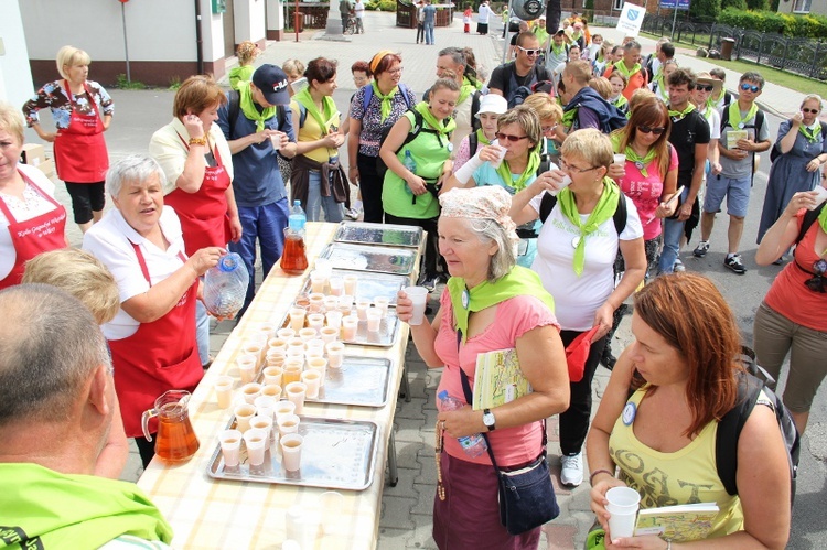 70. Pielgrzymka Rybnicka - dzień pierwszy - w drodze