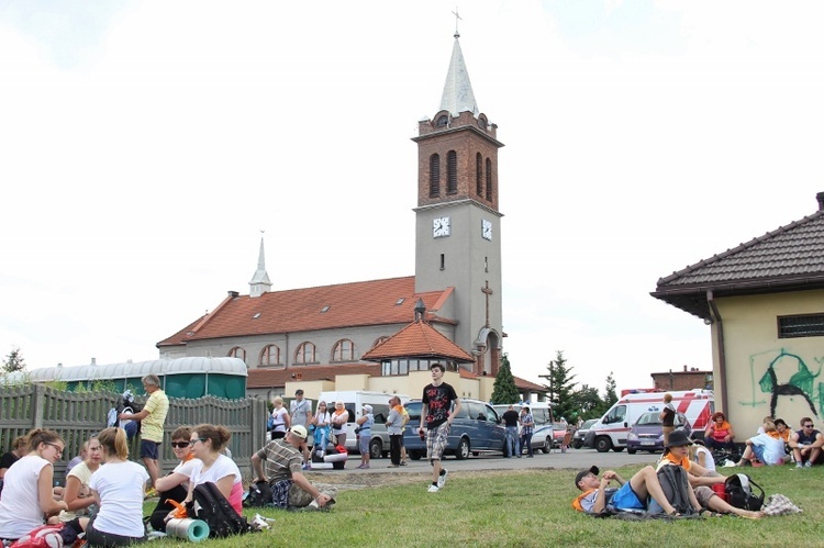 70. Pielgrzymka Rybnicka - dzień pierwszy - w drodze