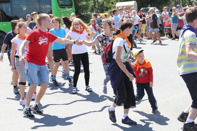 70. Pielgrzymka Rybnicka - dzień drugi - w tańcu