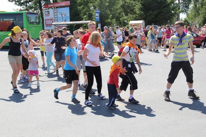 70. Pielgrzymka Rybnicka - dzień drugi - w tańcu