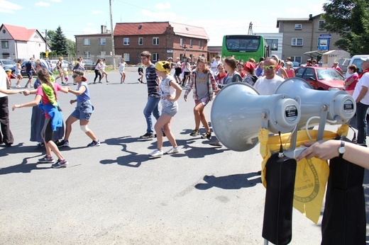 70. Pielgrzymka Rybnicka - dzień drugi - w tańcu