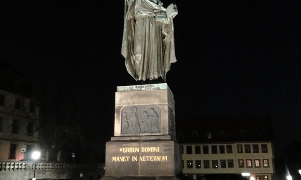 Niemieccy katolicy dyskutują o wierze