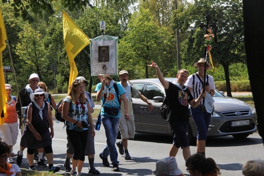 70. Pielgrzymka Rybnicka - dzień czwarty - w drodze