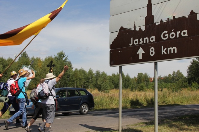 70. Pielgrzymka Rybnicka - dzień czwarty - w drodze