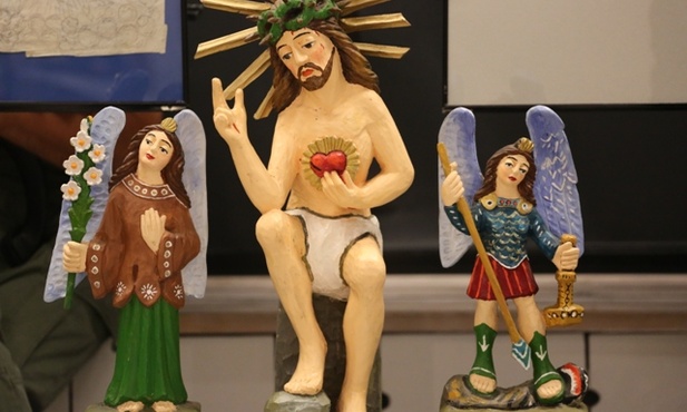Niedoścignionym wzorcem wierności żywieckiej tradycji są rzeźby i obrazy Józefa Hulki z Łękawicy