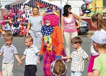 Dzieciom podobało się spotkanie z artystami cyrkowymi 