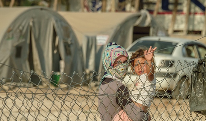 Jeden z obozów  dla syryjskich uchodźców na obrzeżach tureckiego  miasta Suruç