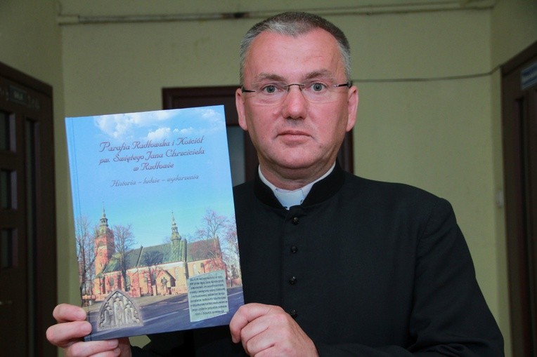 Album o radłowskim kościele