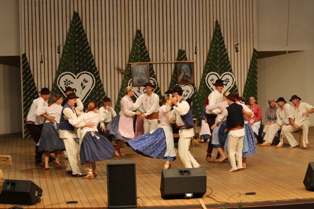 Koncert laureatów Festiwalu Górali Polskich na 52. TKB w Żywcu