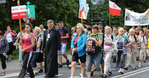 Tak wyruszali pielgrzymi z Hałcnowa przed rokiem...